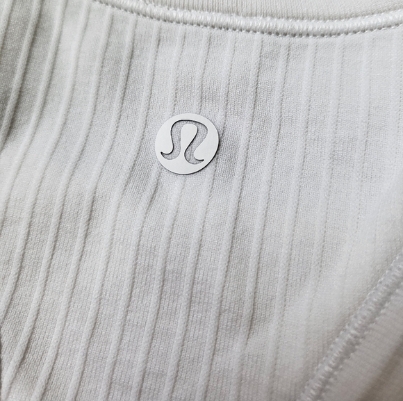 Lululemon tank - Picture 5 of 6